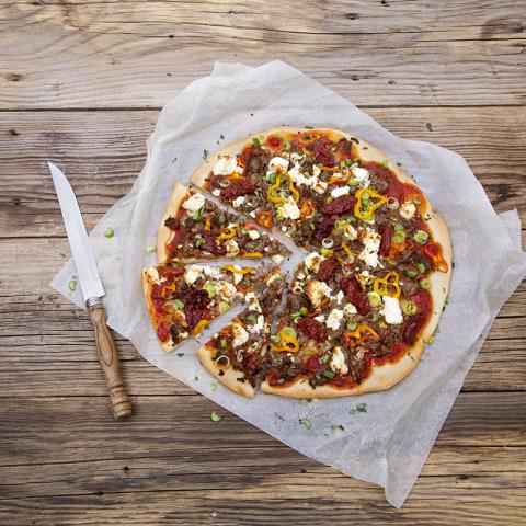 Hackfleisch-Pizza