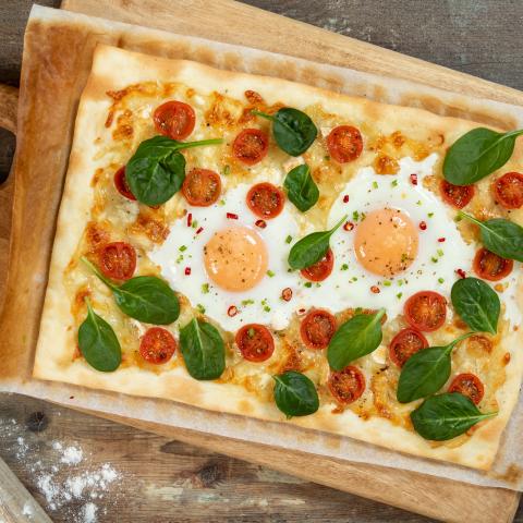 Pizza chèvre épinards et œufs